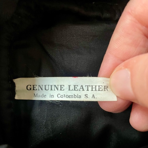 SOLD Vintage Harley Davidson Genuine Leather Bag - Picture 15 of 15